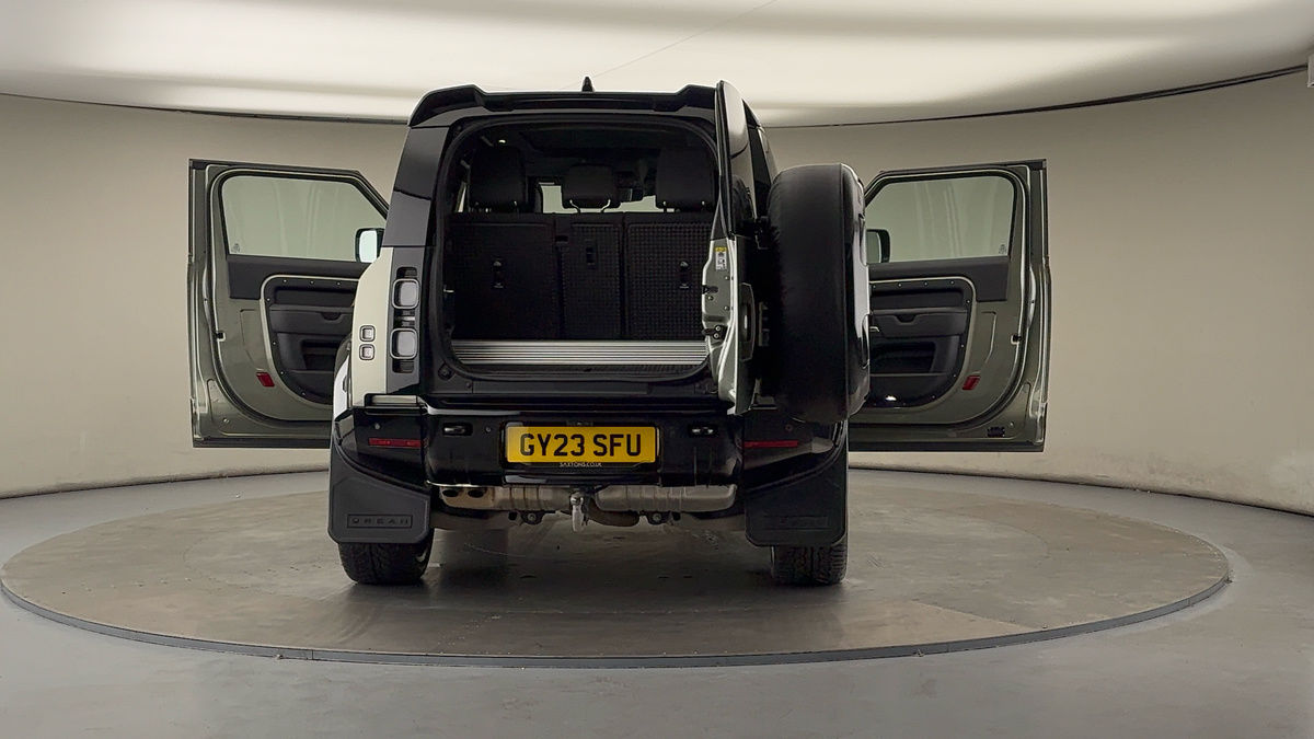 More views of Land Rover Defender 90