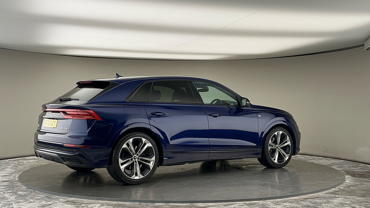 More views of Audi Q8