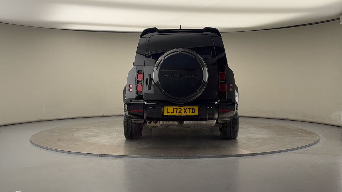 Land Rover Defender 130 Urban Image 4