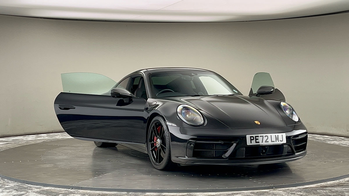 More views of Porsche 911
