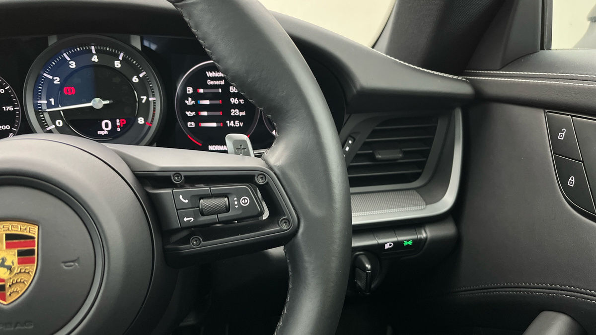 Porsche 911 Image 14