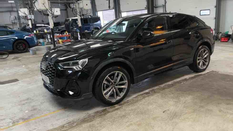 More views of Audi Q3
