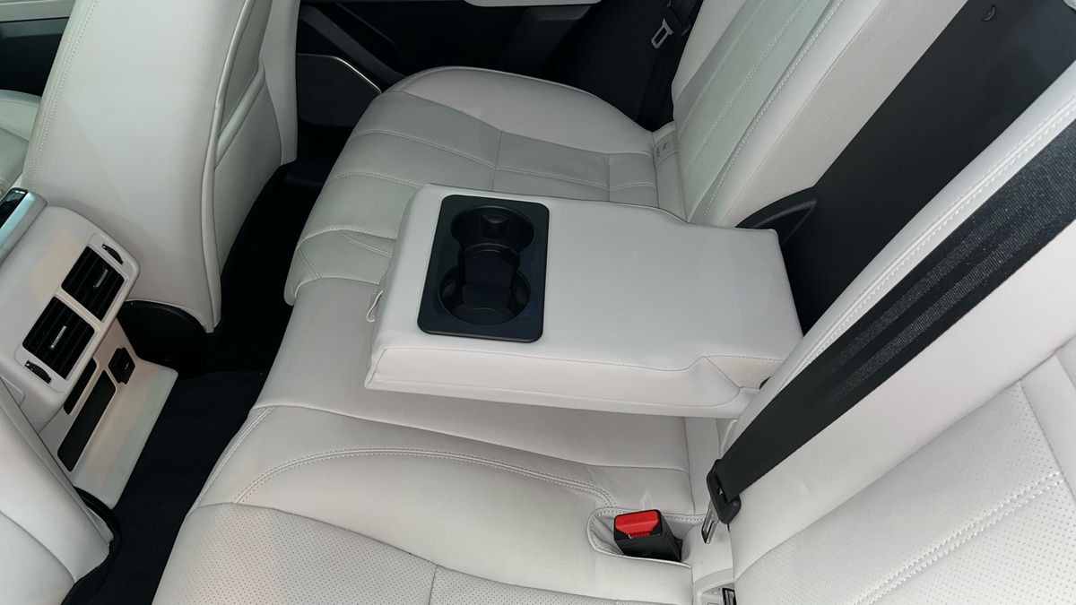 Land Rover Range Rover Velar Image 9
