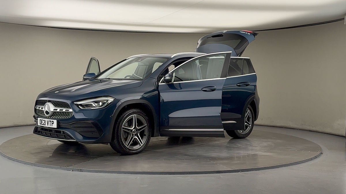 Mercedes-Benz GLA Image 22