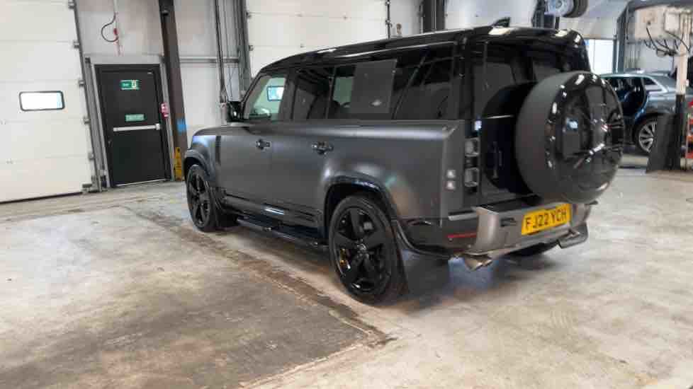More views of Land Rover Defender 110