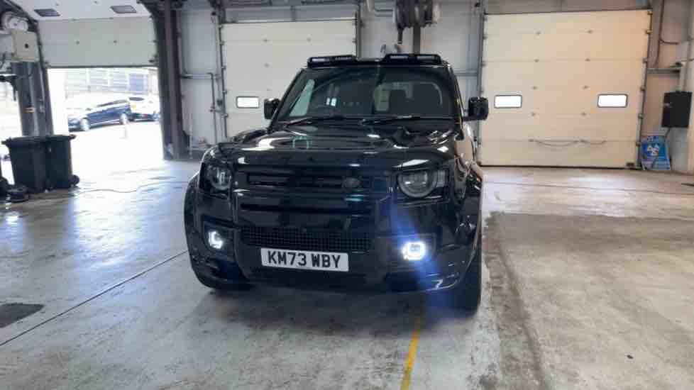 More views of Land Rover Defender 110