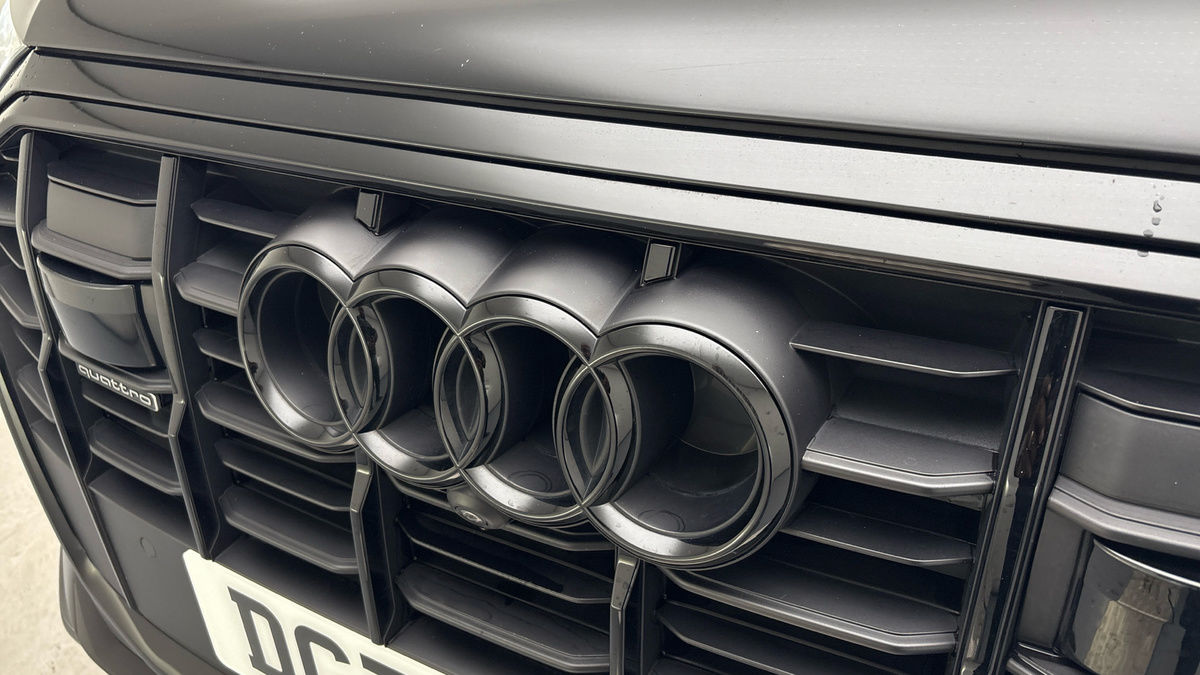 Audi Q7 Image 24