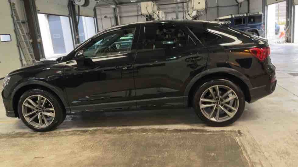 More views of Audi Q3