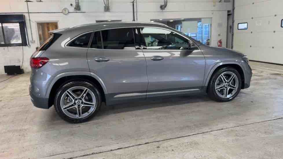More views of Mercedes-Benz GLA