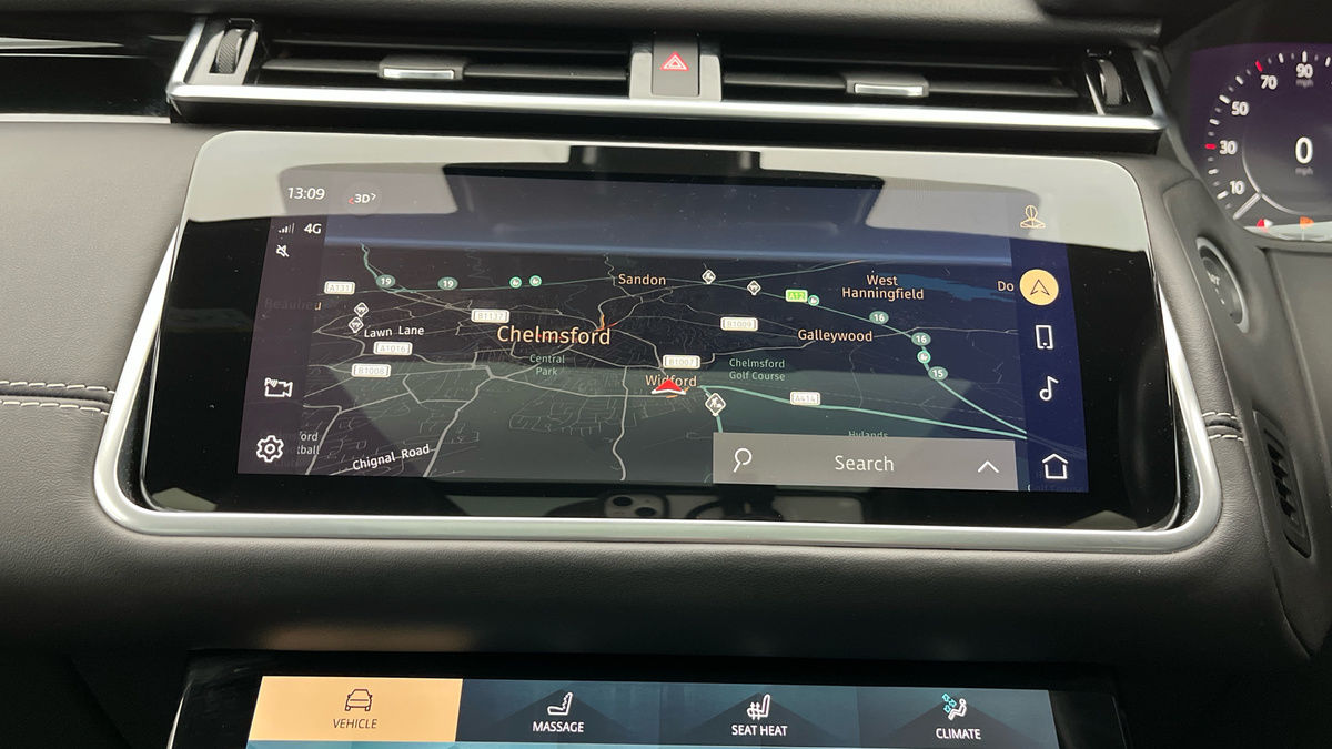 Land Rover Range Rover Velar Image 17