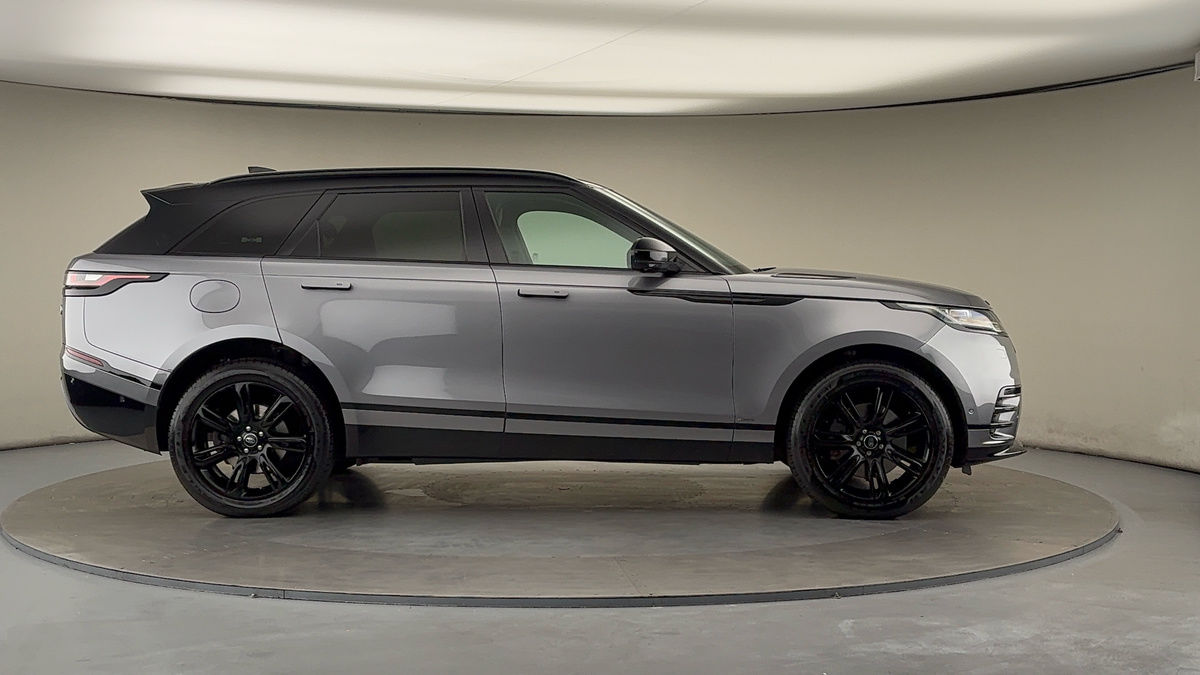 Land Rover Range Rover Velar Image 16