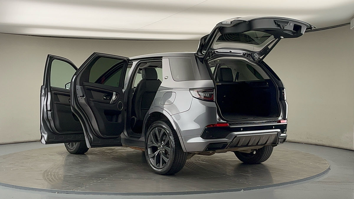 Land Rover Discovery Sport Image 23
