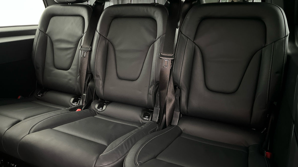 Mercedes-Benz V Class Image 9