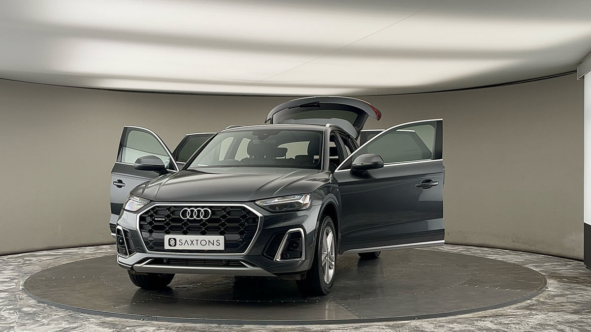 More views of Audi Q5