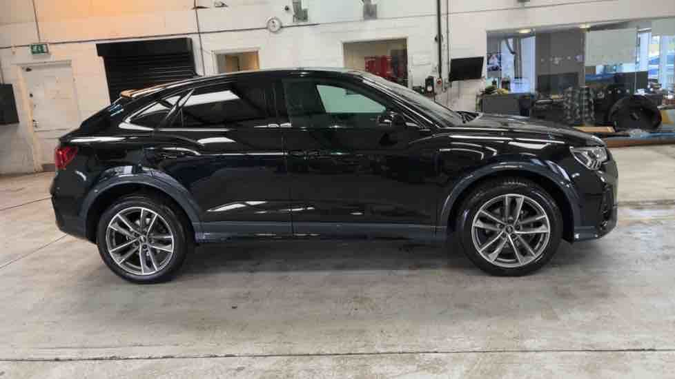 More views of Audi Q3