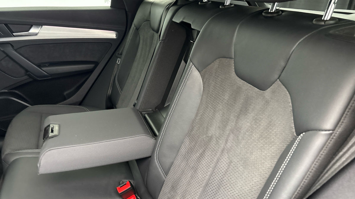 Audi Q5 Image 9