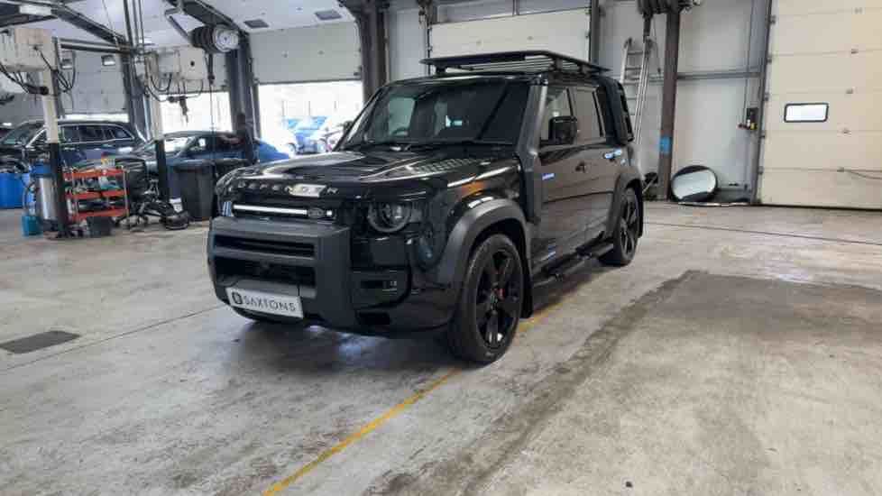 More views of Land Rover Defender 110