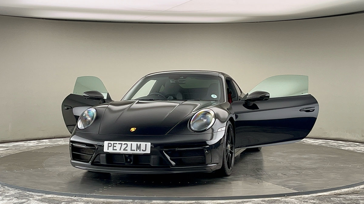 More views of Porsche 911