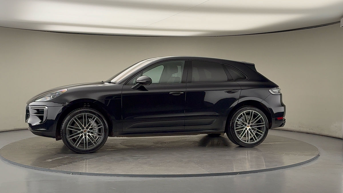 More views of Porsche Macan