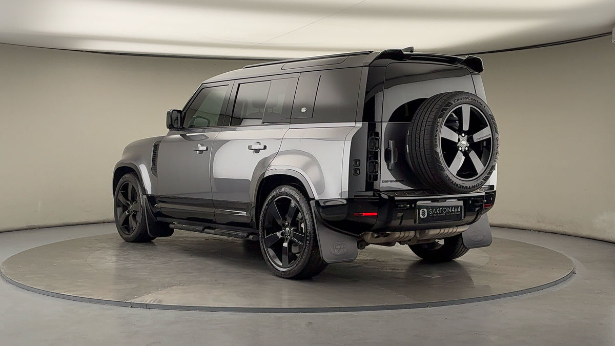 Land Rover Defender 110 Image 2
