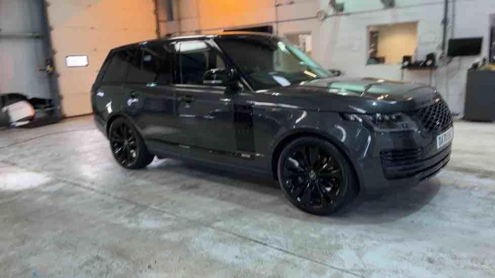 More views of Land Rover Range Rover
