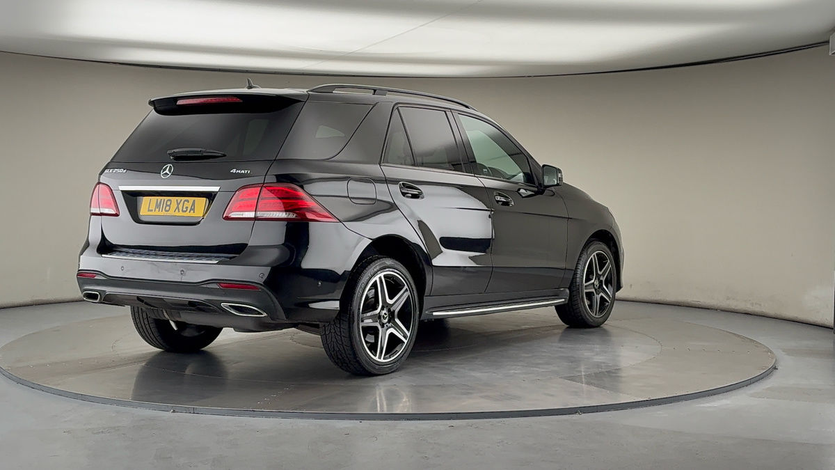 More views of Mercedes-Benz GLE