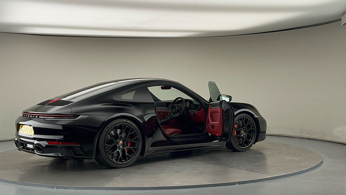 More views of Porsche 911