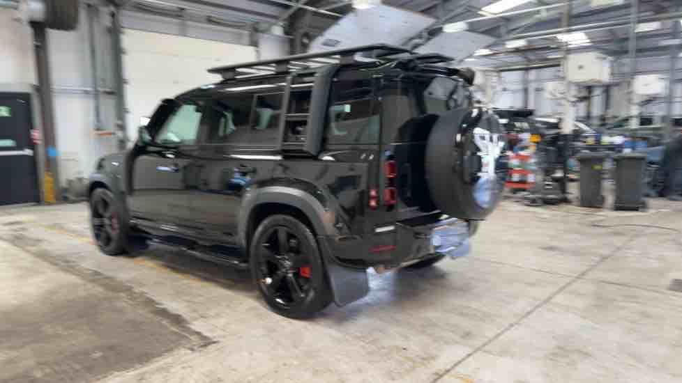 More views of Land Rover Defender 110
