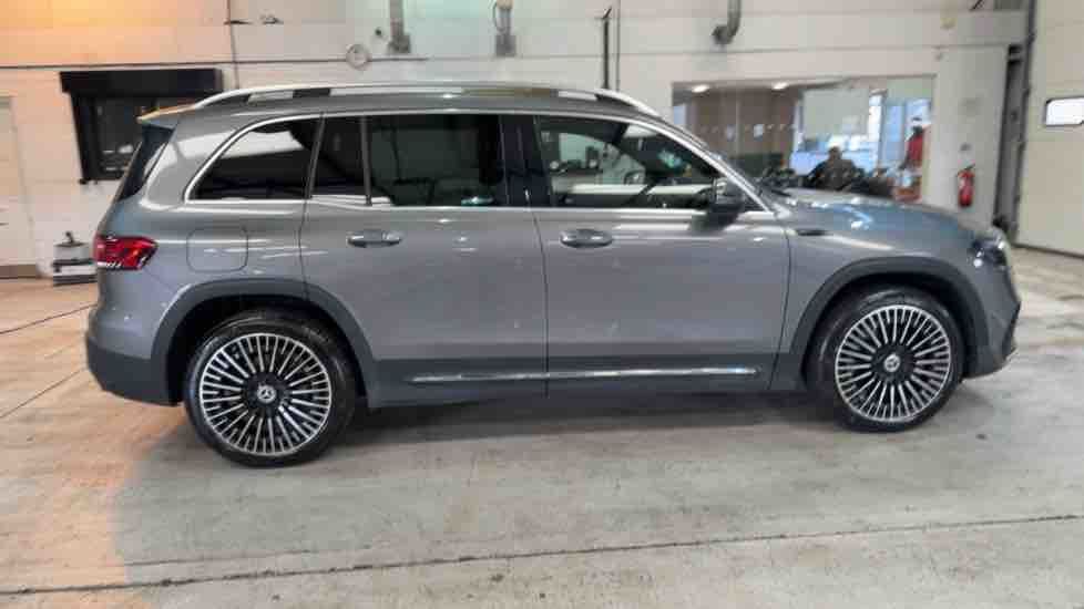 More views of Mercedes-Benz EQB