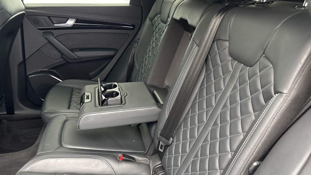 Audi Q5 Image 9