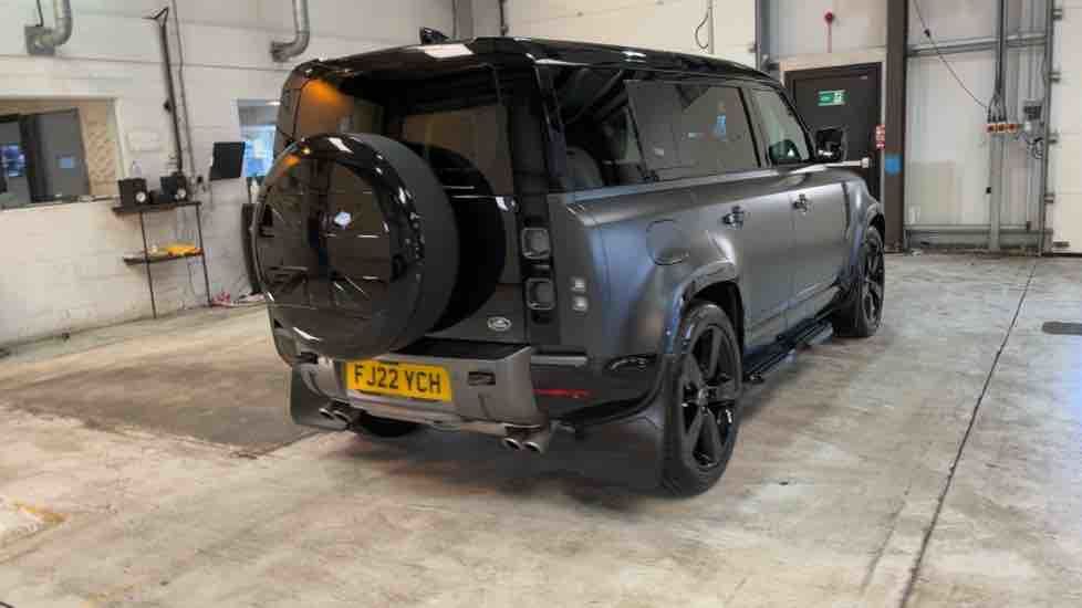 More views of Land Rover Defender 110