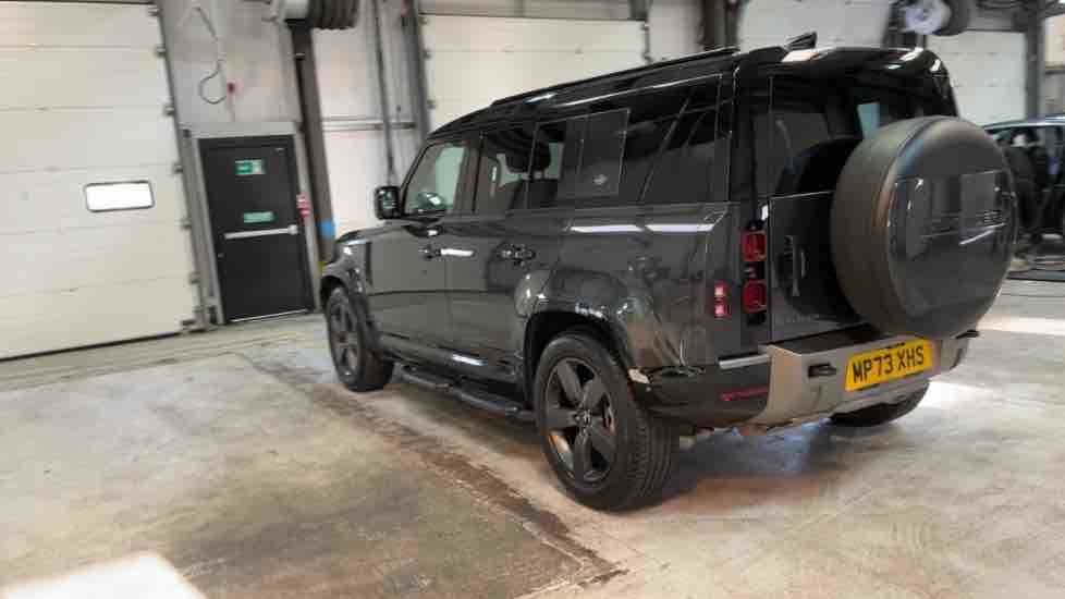 More views of Land Rover Defender 110