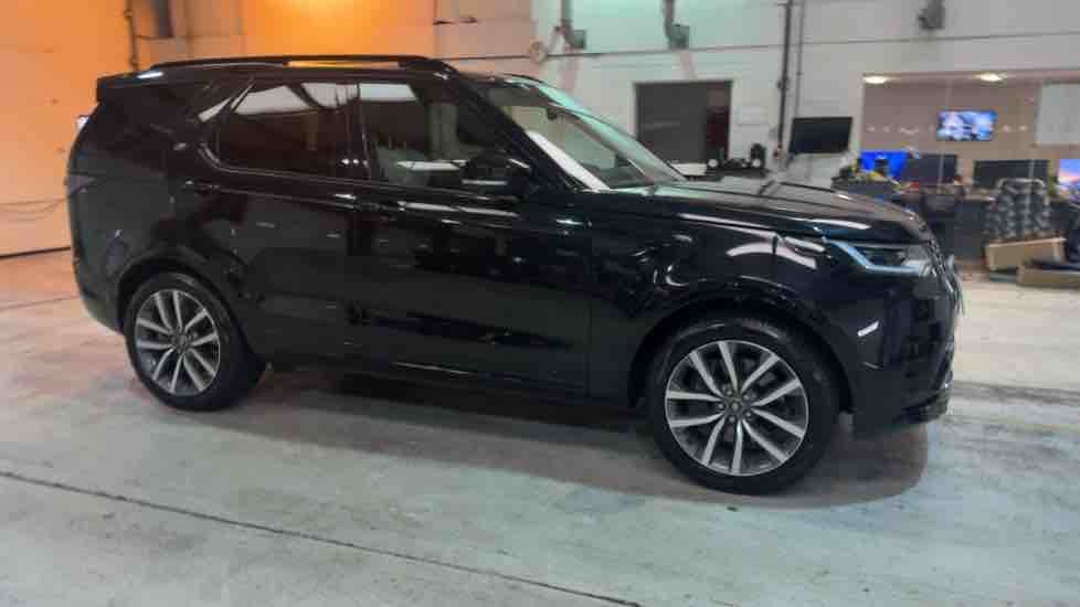 More views of Land Rover Discovery