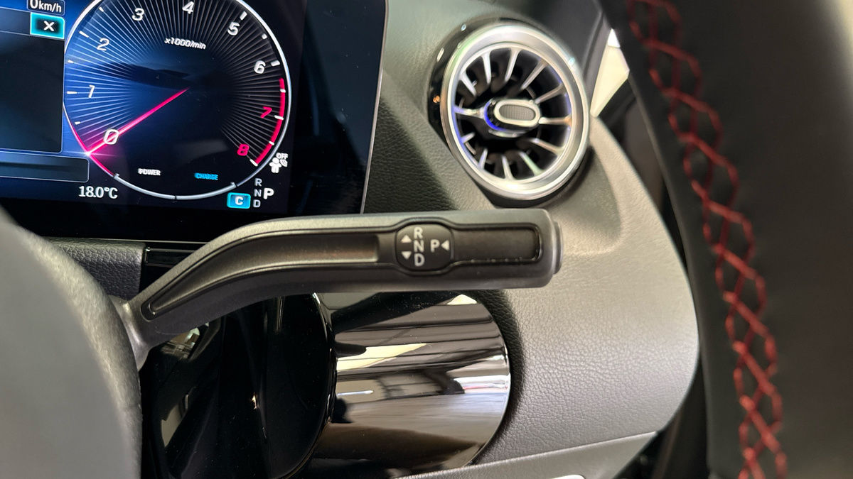 Mercedes-Benz GLA Image 7