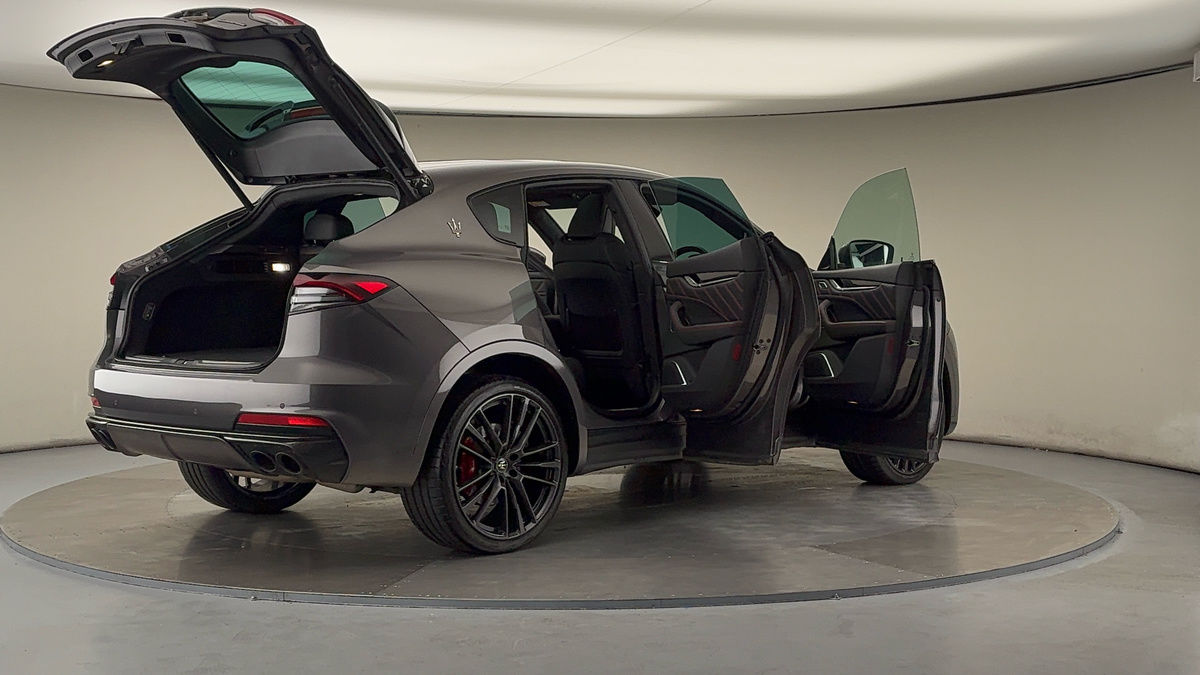 More views of Maserati Levante