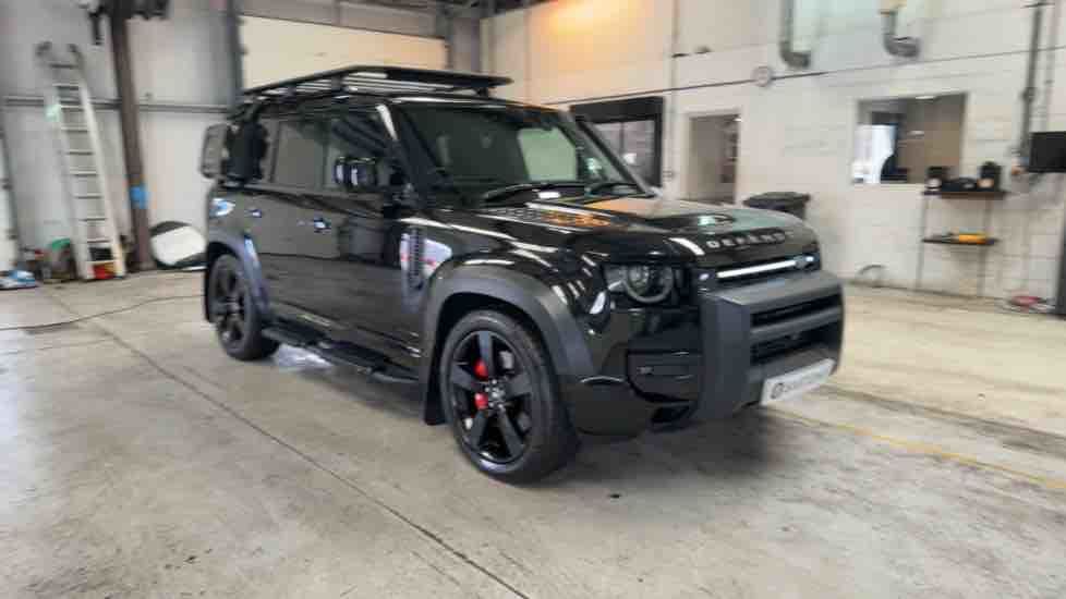 More views of Land Rover Defender 110