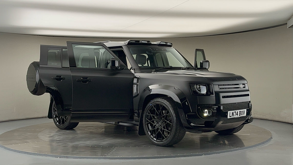 More views of Land Rover Defender 110