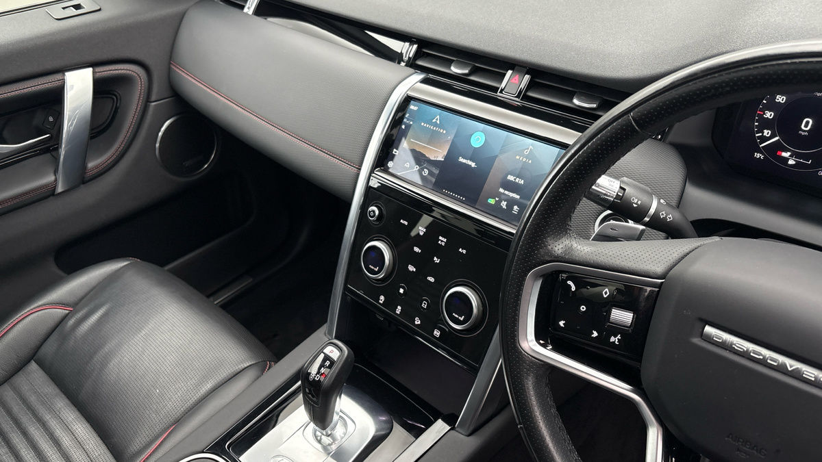 Land Rover Discovery Sport Image 18