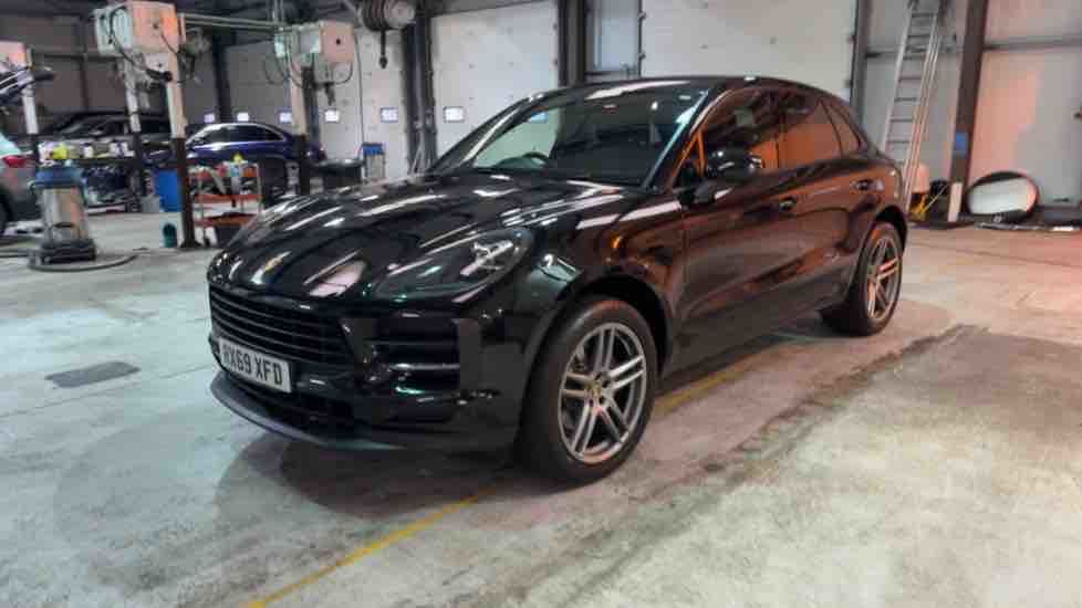 More views of Porsche Macan
