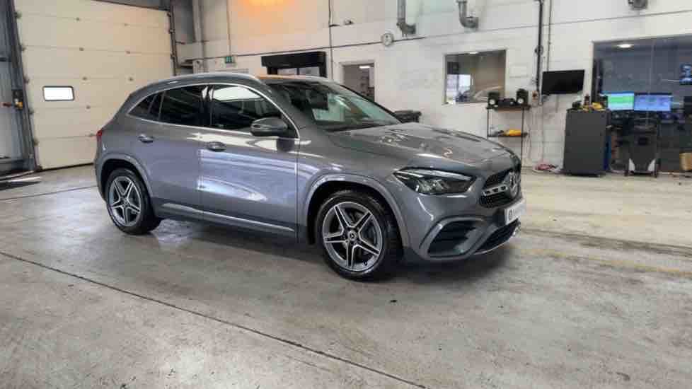 More views of Mercedes-Benz GLA