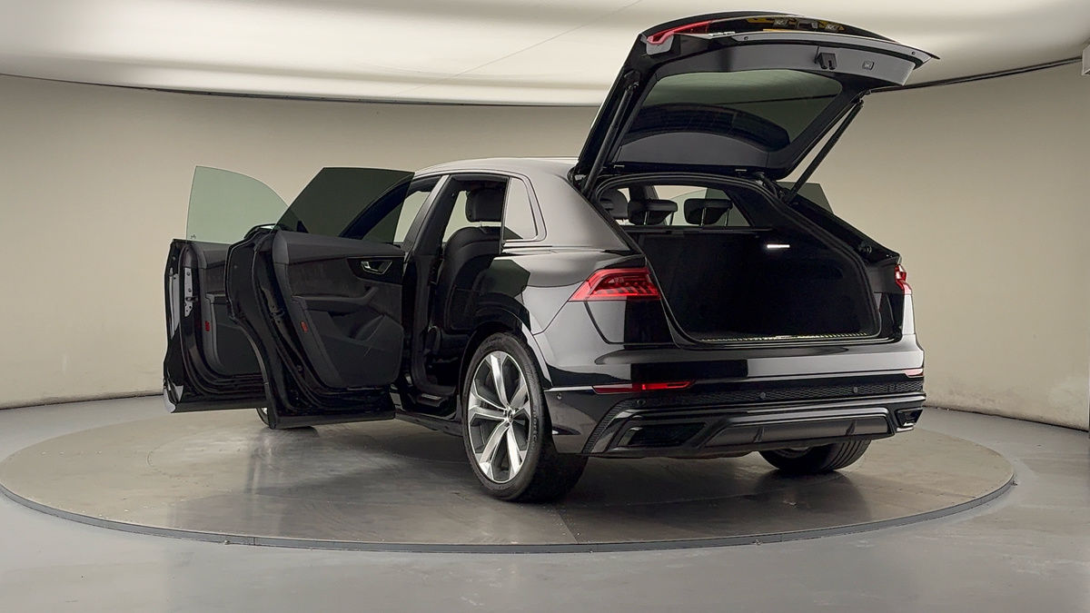 Audi Q8 Image 23