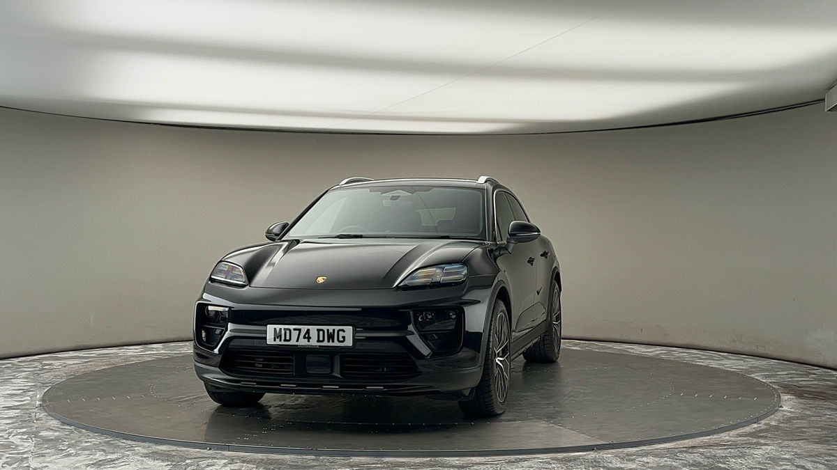 More views of Porsche Macan