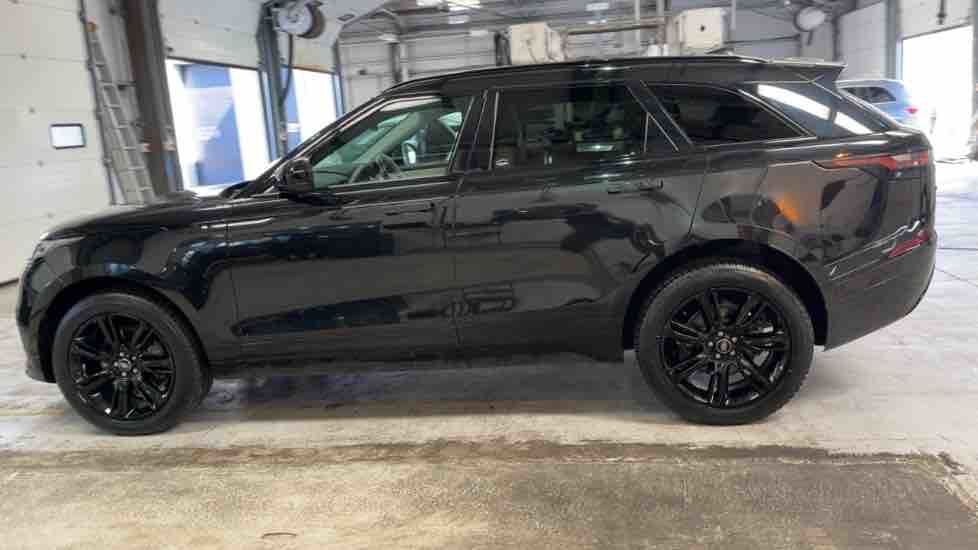 More views of Land Rover Range Rover Velar