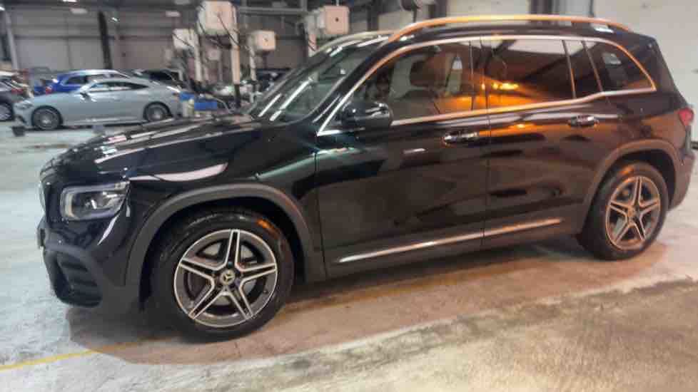 More views of Mercedes-Benz GLB