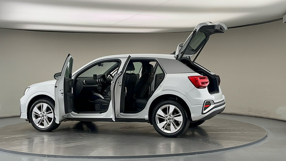 More views of Audi Q2