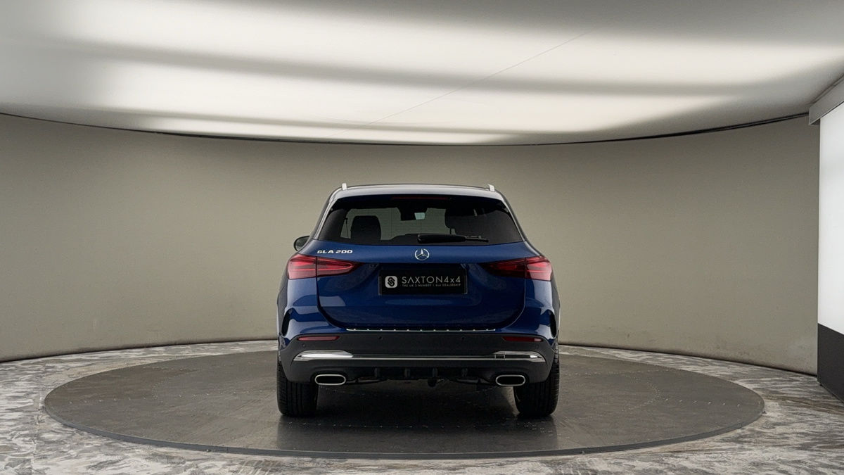 Mercedes-Benz GLA Image 3