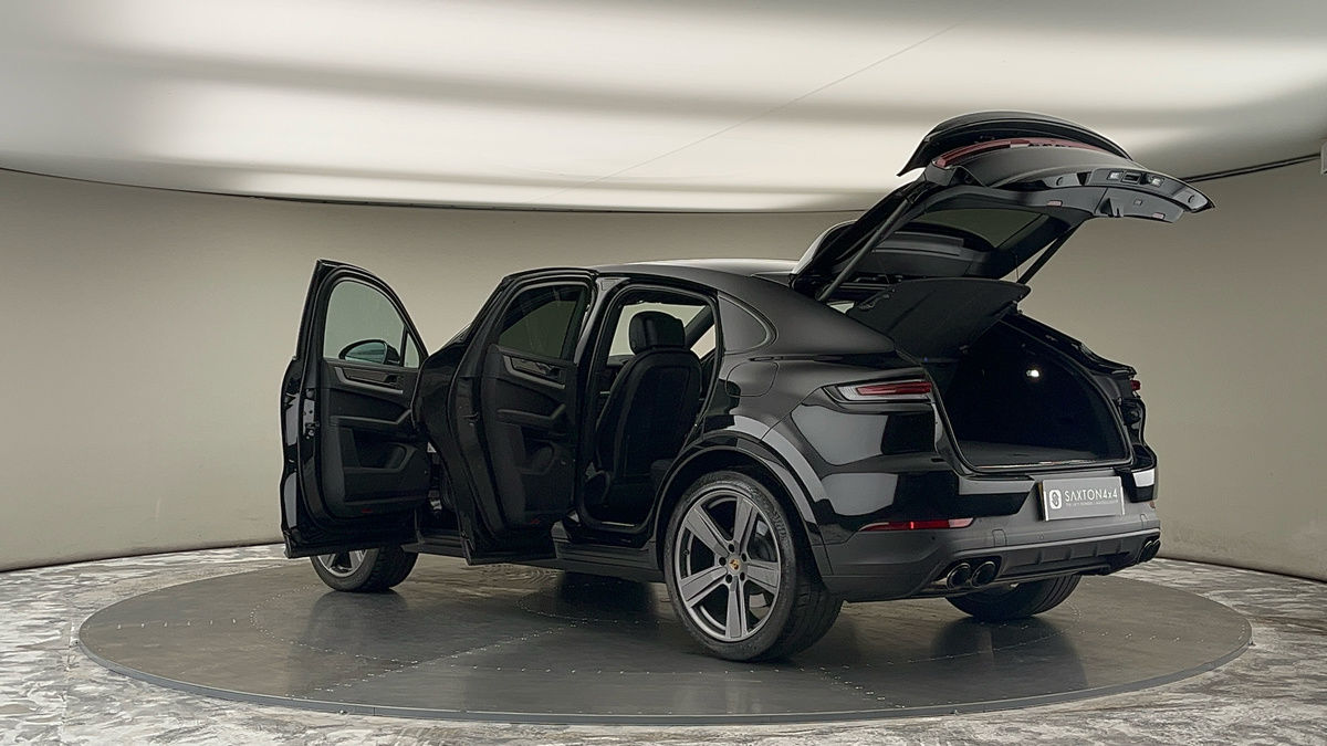 More views of Porsche Cayenne