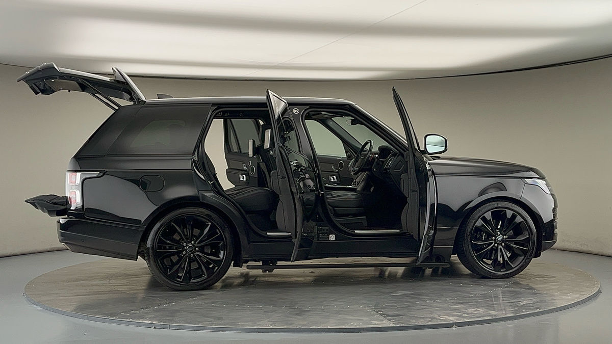 More views of Land Rover Range Rover
