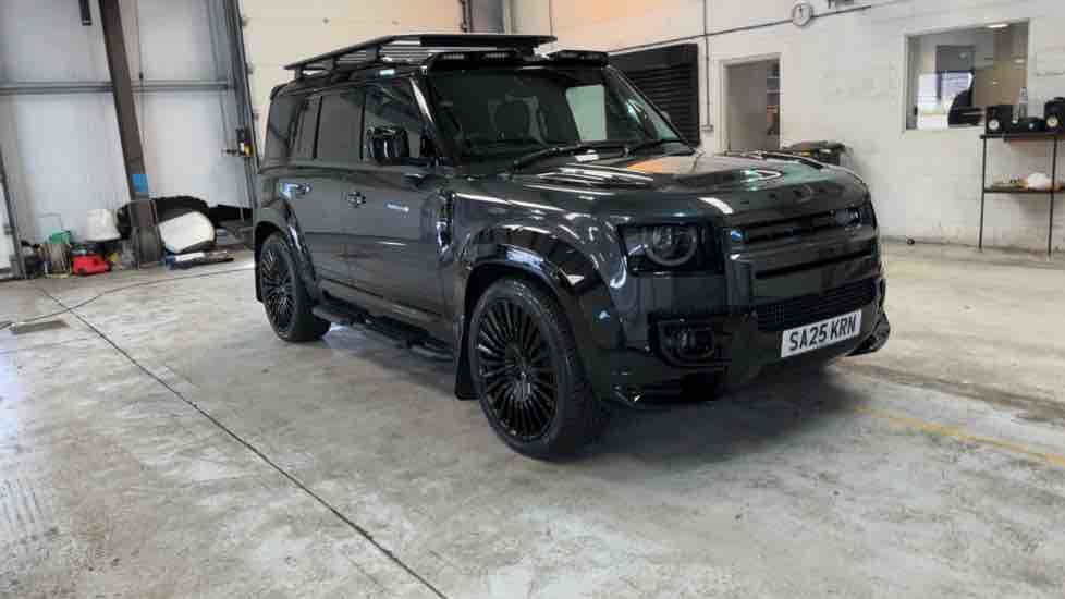 More views of Land Rover Defender 110