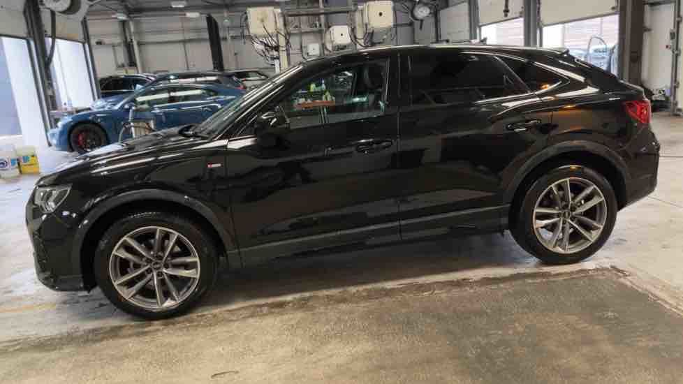 More views of Audi Q3